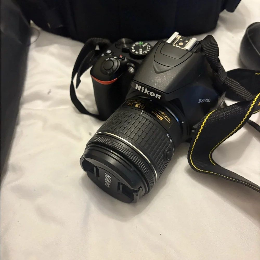 Nikon D3500 with accessories